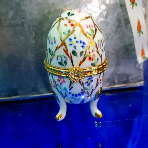 Formalities by Braum Bros. Other - ormalities by Baum Bros Porcelain Egg Limoge